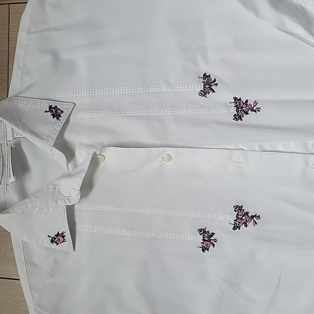 Tabi INTERNATIONAL Vintage 1990s Embroidered Collar and Cuff Shirt M